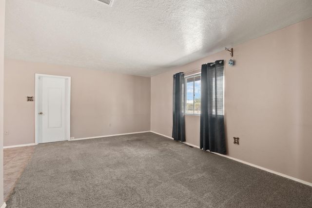 20 Cactus Drive, Los Lunas, NM 87031