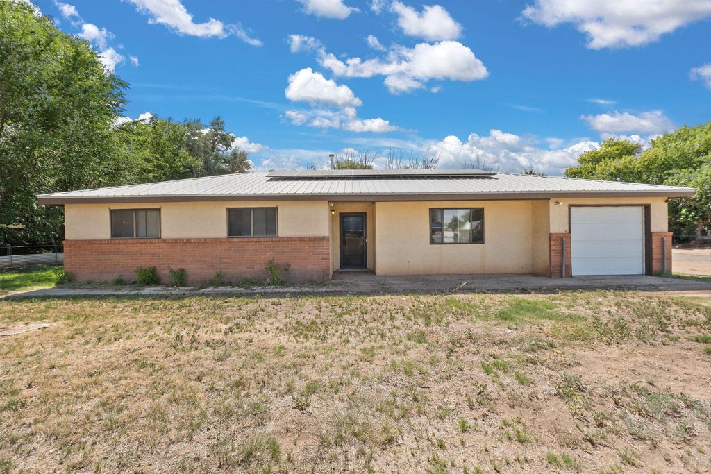 20 Cactus Drive, Los Lunas, NM 87031
