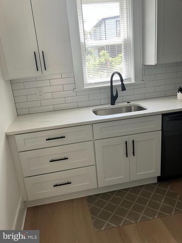 1228 W LAFAYETTE ST, Norristown, PA 19401