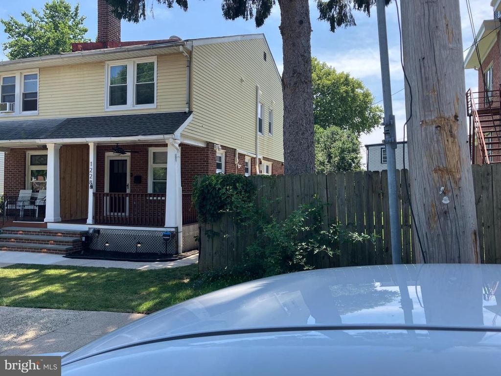 1228 W LAFAYETTE ST, Norristown, PA 19401