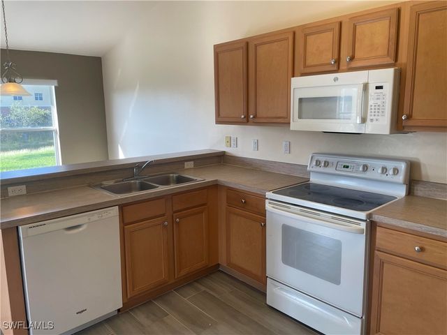 8421 GASSNER WAY, Lehigh Acres, FL 33972