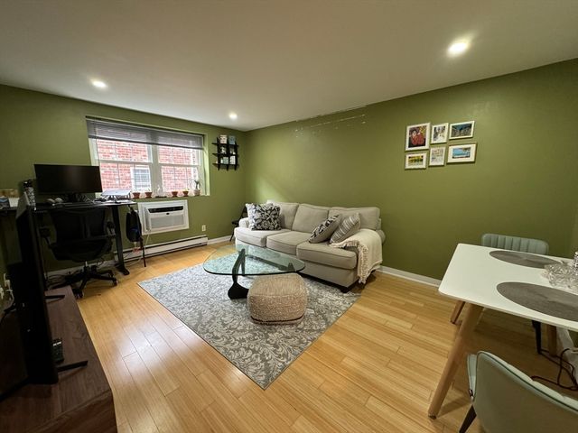 116 Sycamore St 22, Somerville, MA 02145