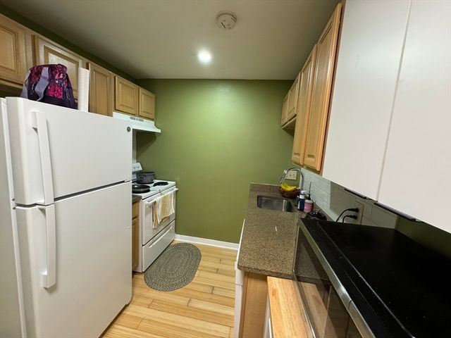 116 Sycamore St 22, Somerville, MA 02145