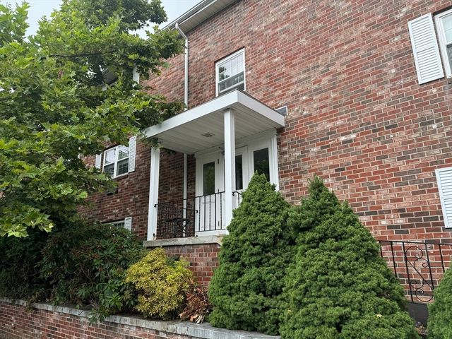 116 Sycamore St 22, Somerville, MA 02145