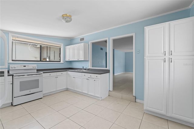 3711 W LEILA AVENUE, Tampa, FL 33611