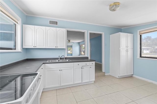 3711 W LEILA AVENUE, Tampa, FL 33611
