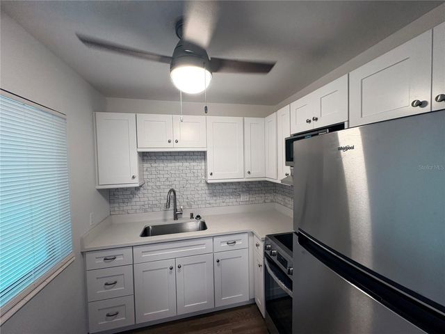 3101 BEE RIDGE ROAD 208, Sarasota, FL 34239