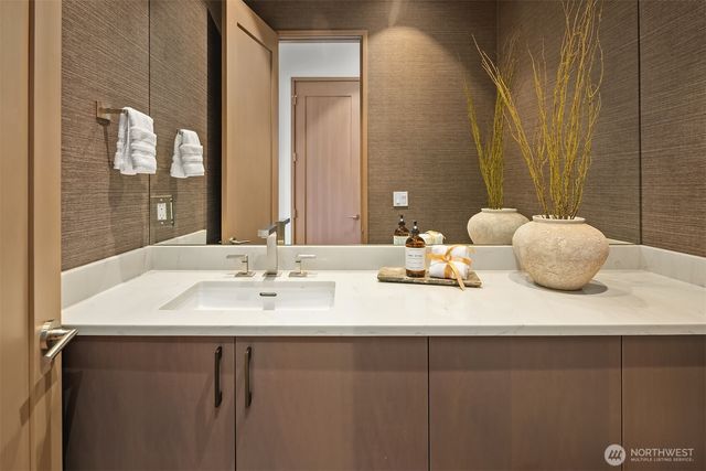 1796 Harrison Way NE, Issaquah, WA 98029