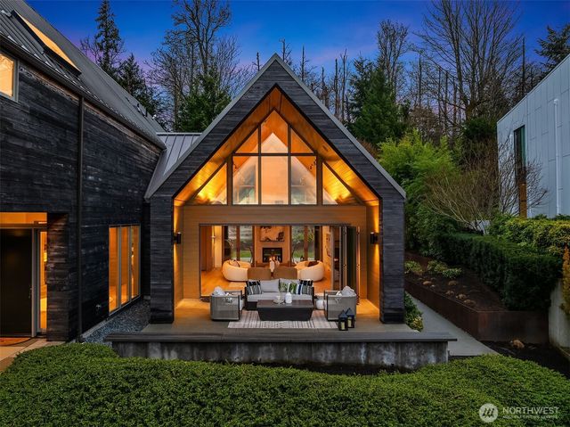 1796 Harrison Way NE, Issaquah, WA 98029