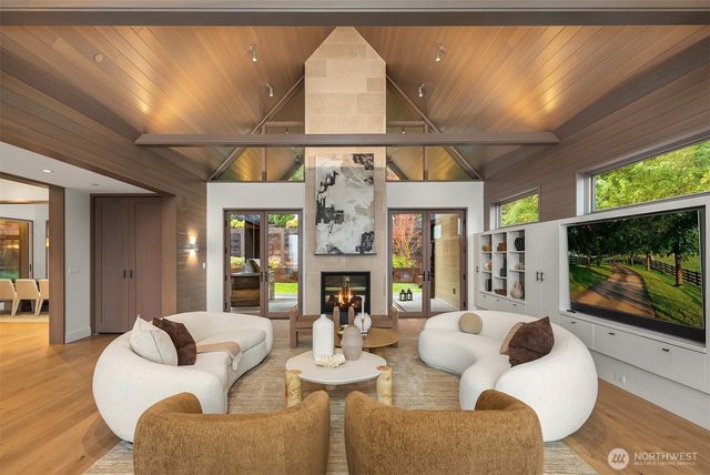 1796 Harrison Way NE, Issaquah, WA 98029