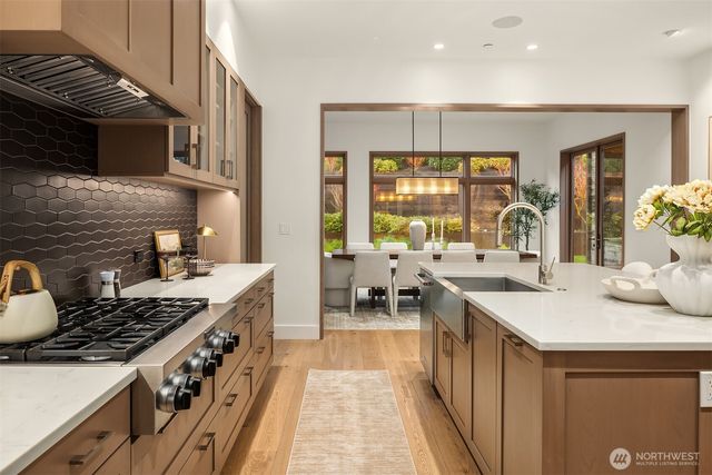 1796 Harrison Way NE, Issaquah, WA 98029