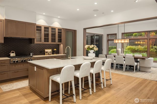 1796 Harrison Way NE, Issaquah, WA 98029