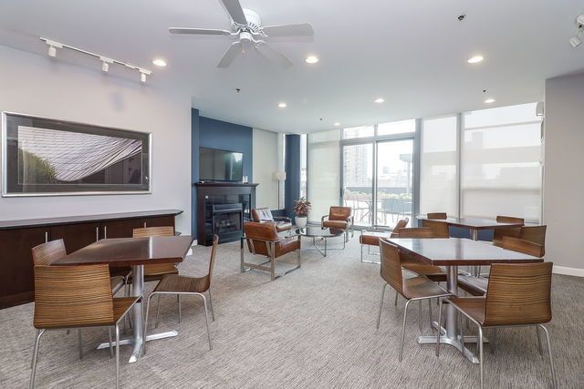 1600 S PRAIRIE Avenue 705, Chicago, IL 60616