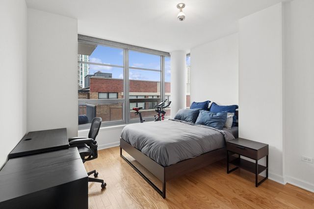 1600 S PRAIRIE Avenue 705, Chicago, IL 60616