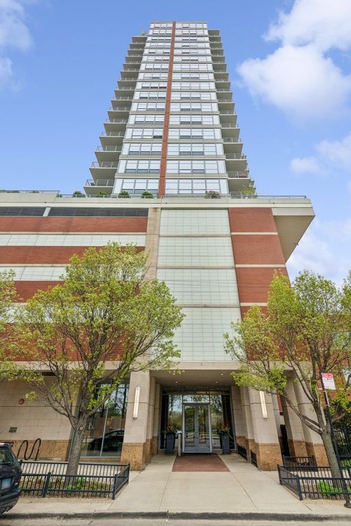 1600 S PRAIRIE Avenue 705, Chicago, IL 60616