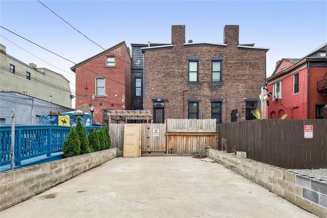 928 Western Ave, Allegheny West, PA 15233