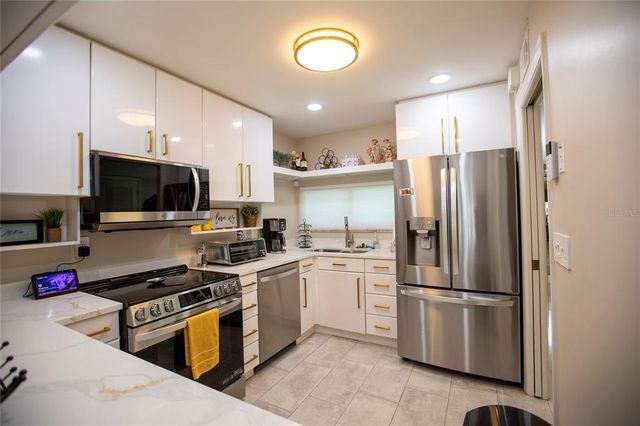 4203 FAIRWAY RUN 4203, Tampa, FL 33618