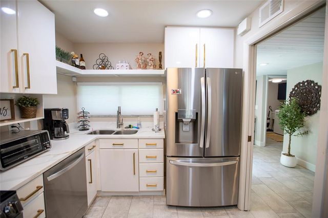 4203 FAIRWAY RUN 4203, Tampa, FL 33618