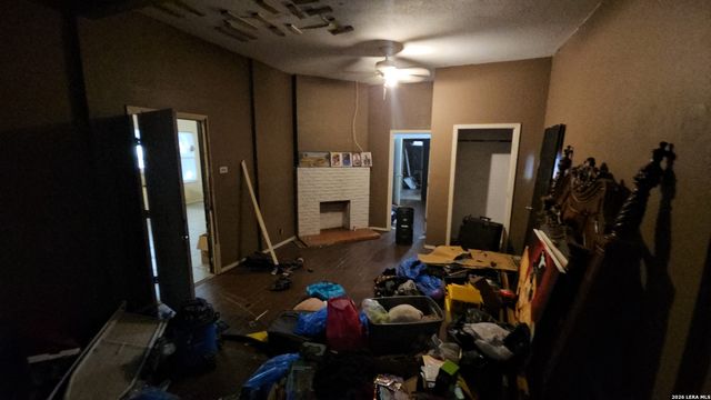 1819 W Wildwood, San Antonio, TX 78201