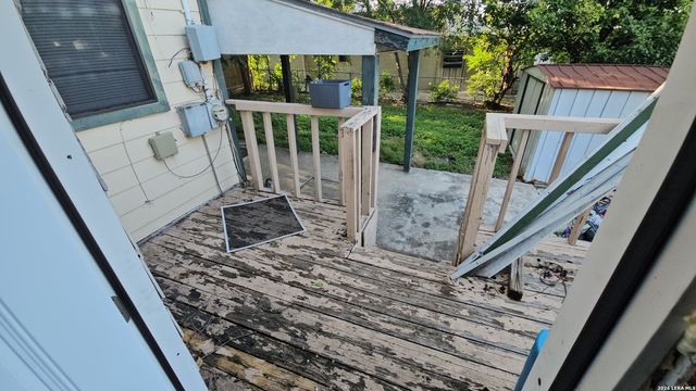 1819 W Wildwood, San Antonio, TX 78201
