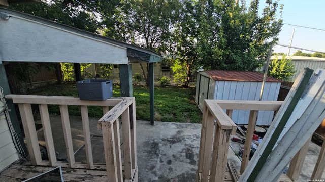 1819 W Wildwood, San Antonio, TX 78201
