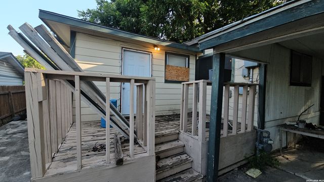 1819 W Wildwood, San Antonio, TX 78201
