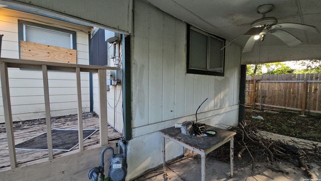 1819 W Wildwood, San Antonio, TX 78201