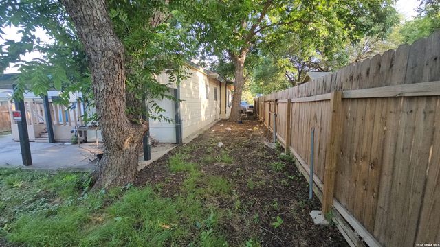 1819 W Wildwood, San Antonio, TX 78201
