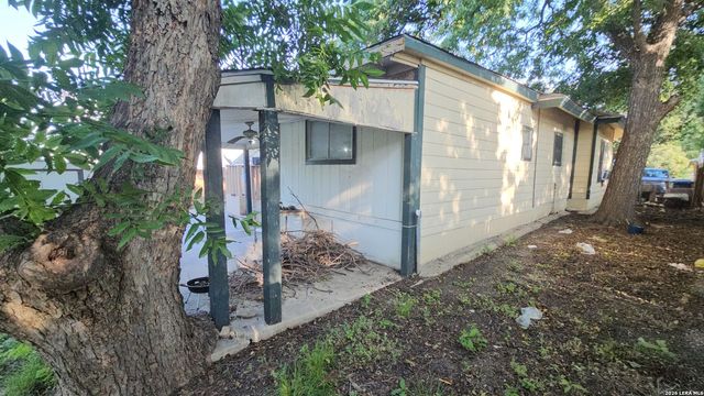 1819 W Wildwood, San Antonio, TX 78201
