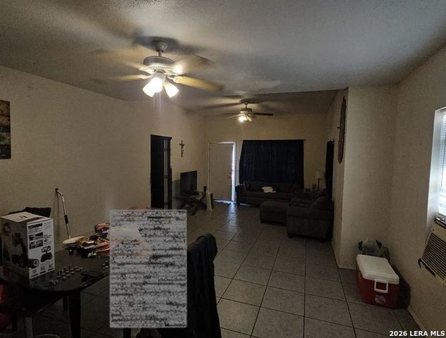1819 W Wildwood, San Antonio, TX 78201