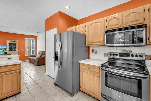 3990 Lansing Avenue, Cooper City, FL 33026