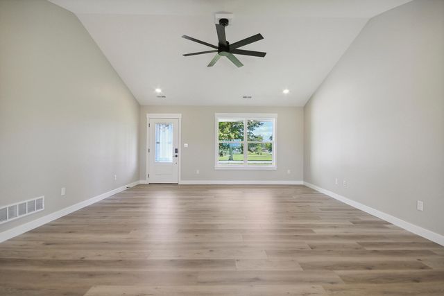 407 W FRANCIS ST, Sturgeon, MO 65284