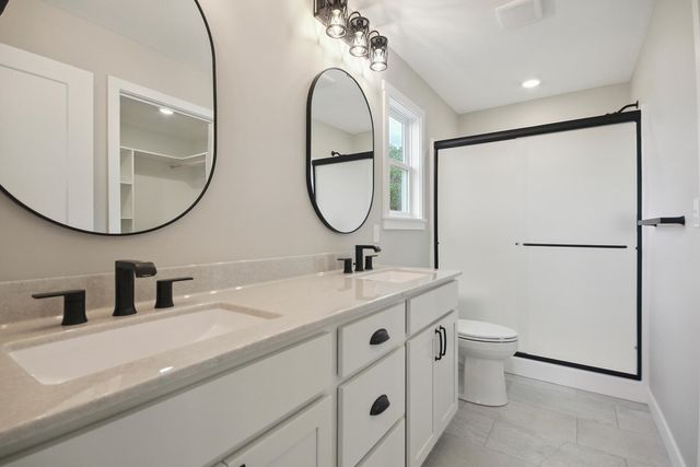 407 W FRANCIS ST, Sturgeon, MO 65284