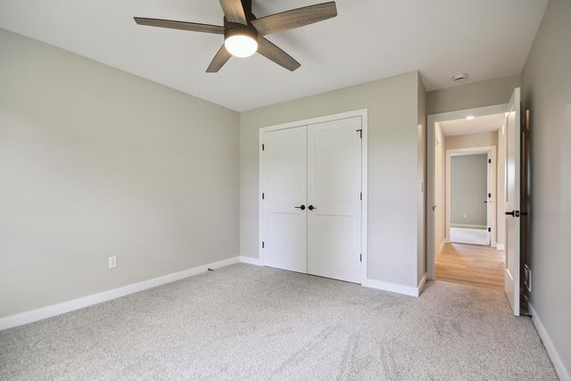 407 W FRANCIS ST, Sturgeon, MO 65284