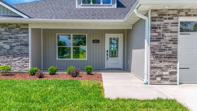 407 W FRANCIS ST, Sturgeon, MO 65284