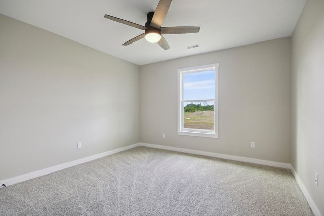 407 W FRANCIS ST, Sturgeon, MO 65284