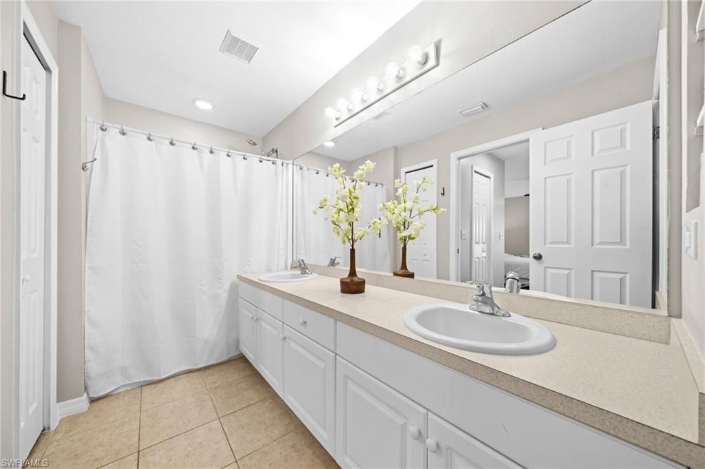 Image 17 of property listing at 2241 NW 2nd AVE, Cape Coral, FL 33993