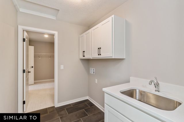 2515 NW North Creek Court, Ankeny, IA 50023