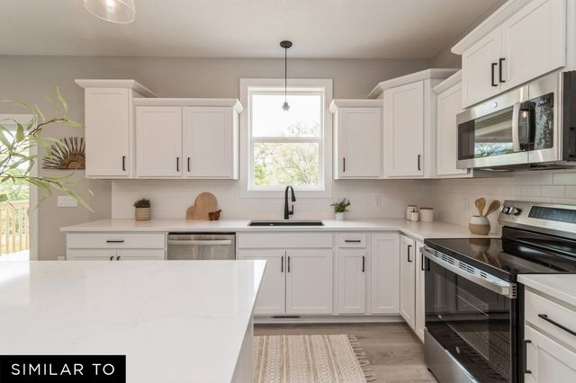 2515 NW North Creek Court, Ankeny, IA 50023