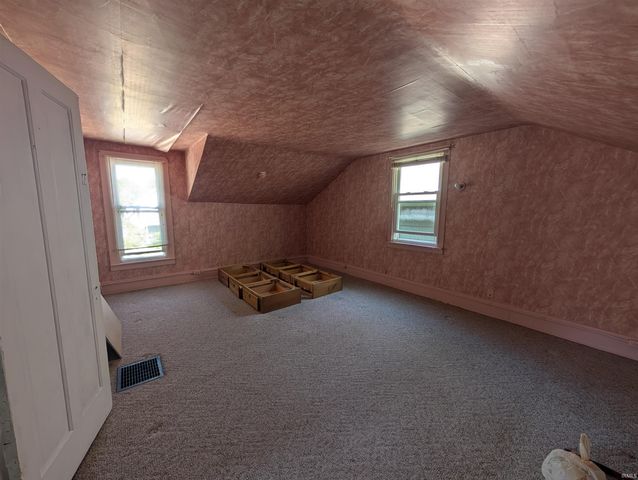 218 S 10th Street, Goshen, IN 46528