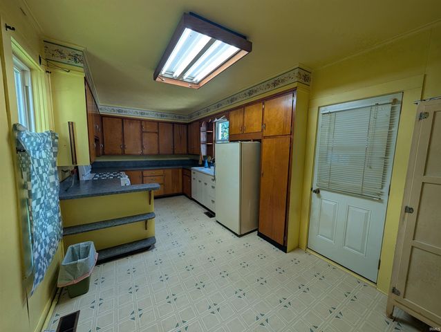 218 S 10th Street, Goshen, IN 46528