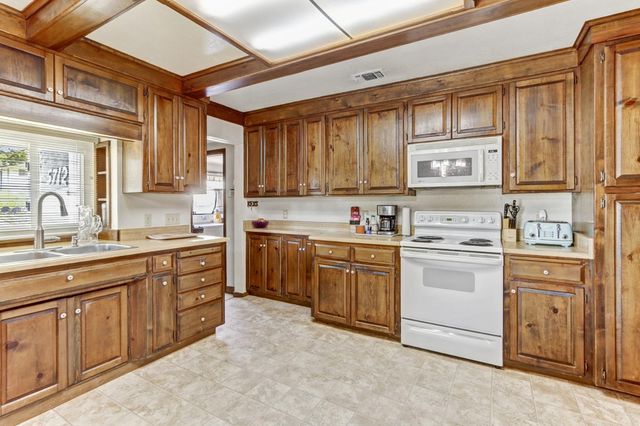 5712 San Juan Ave, Citrus Heights, CA 95610