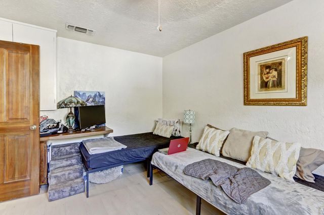 5712 San Juan Ave, Citrus Heights, CA 95610