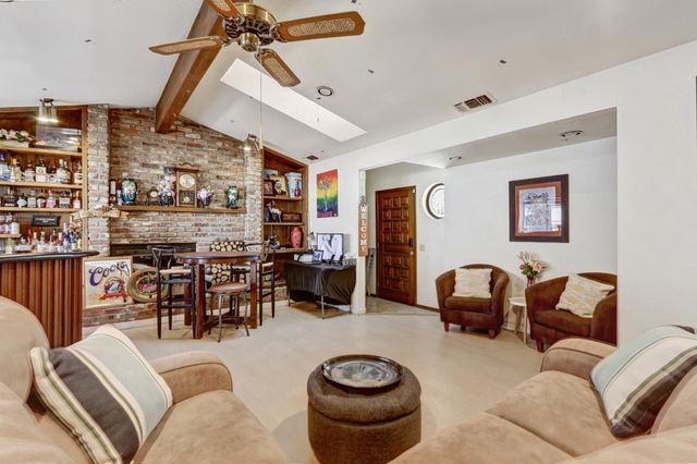 5712 San Juan Ave, Citrus Heights, CA 95610