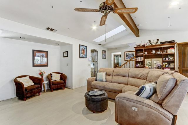 5712 San Juan Ave, Citrus Heights, CA 95610