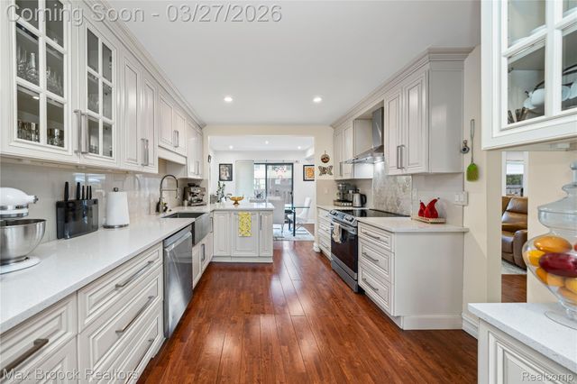 31723 Forest Lane, Warren, MI 48093