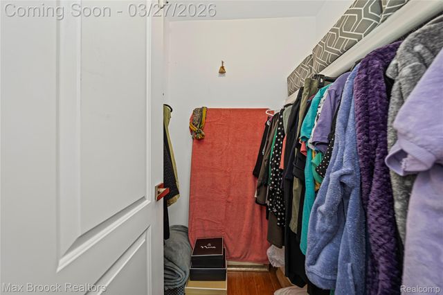 31723 Forest Lane, Warren, MI 48093