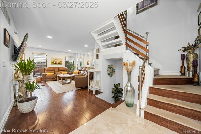 31723 Forest Lane, Warren, MI 48093