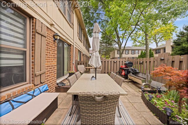 31723 Forest Lane, Warren, MI 48093