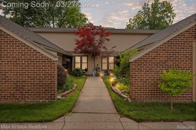 31723 Forest Lane, Warren, MI 48093